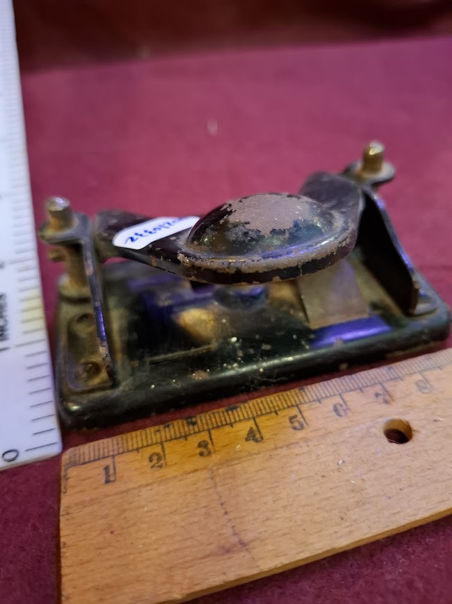 Vintage paper holes punch [TOL10332]