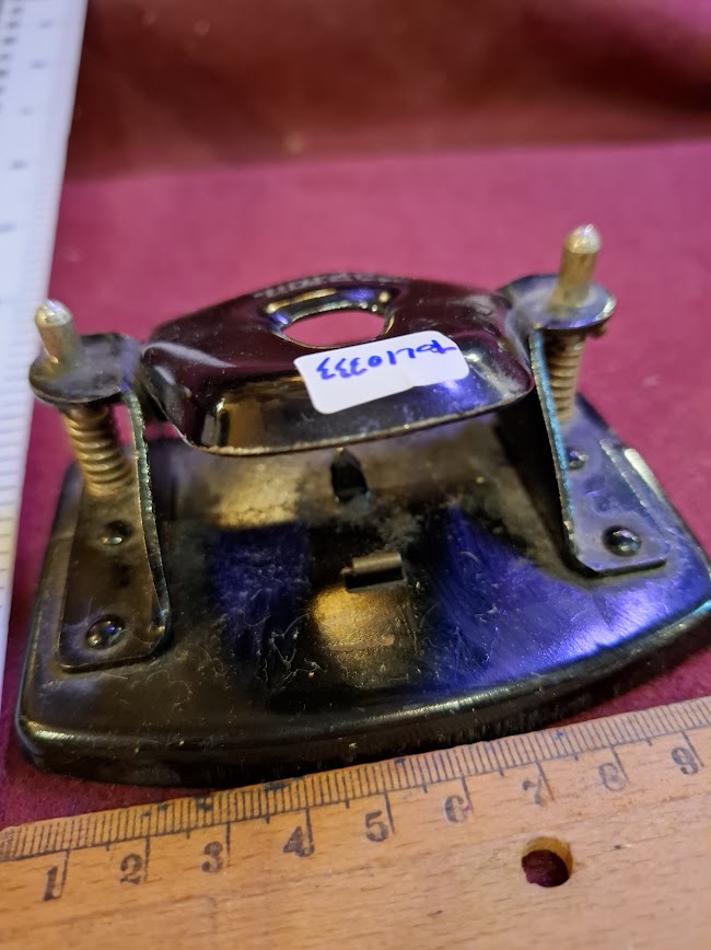 Vintage paper holes punch [TOL10333]