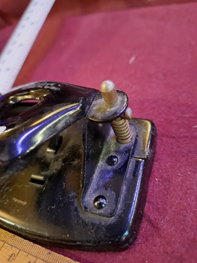 Vintage paper holes punch [TOL10333]