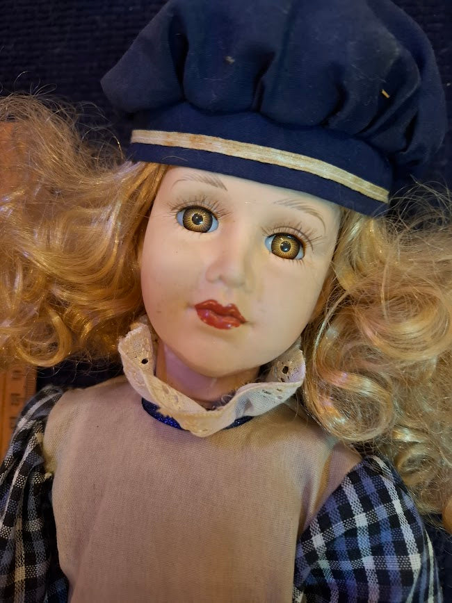 Vintage porcelain doll [ART10294]
