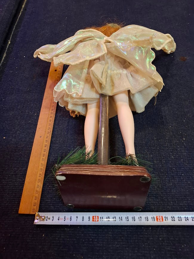 Vintage porcelain doll [ART10293]
