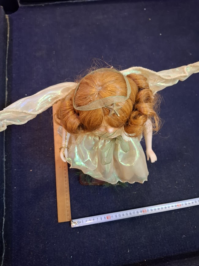 Vintage porcelain doll [ART10293]