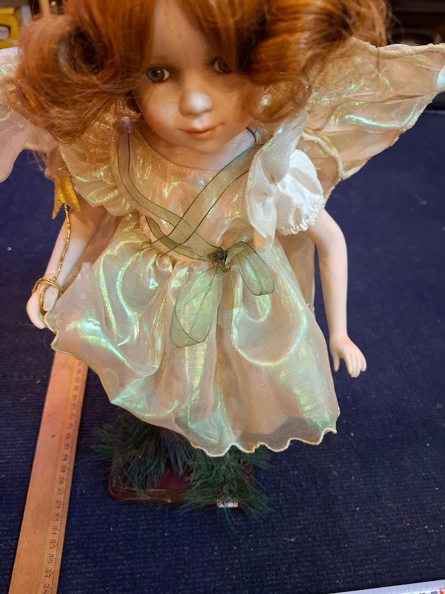 Vintage porcelain doll [ART10293]
