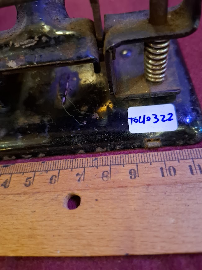Vintage paper holes punch [TOL10322]