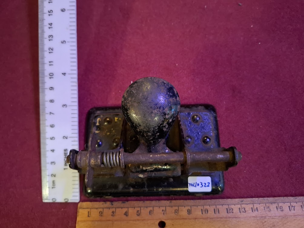 Vintage paper holes punch [TOL10322]
