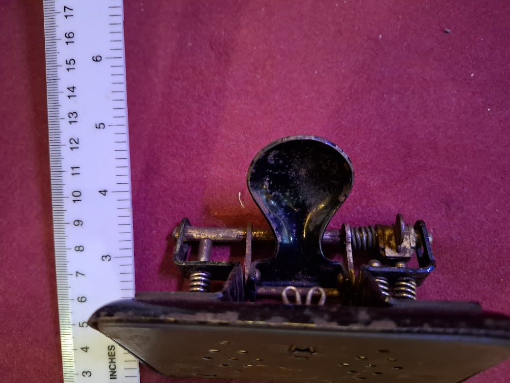Vintage paper holes punch [TOL10322]