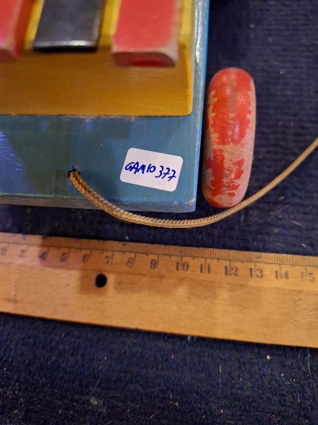 Vintage wooden pull alone clown toy [GAM10377]