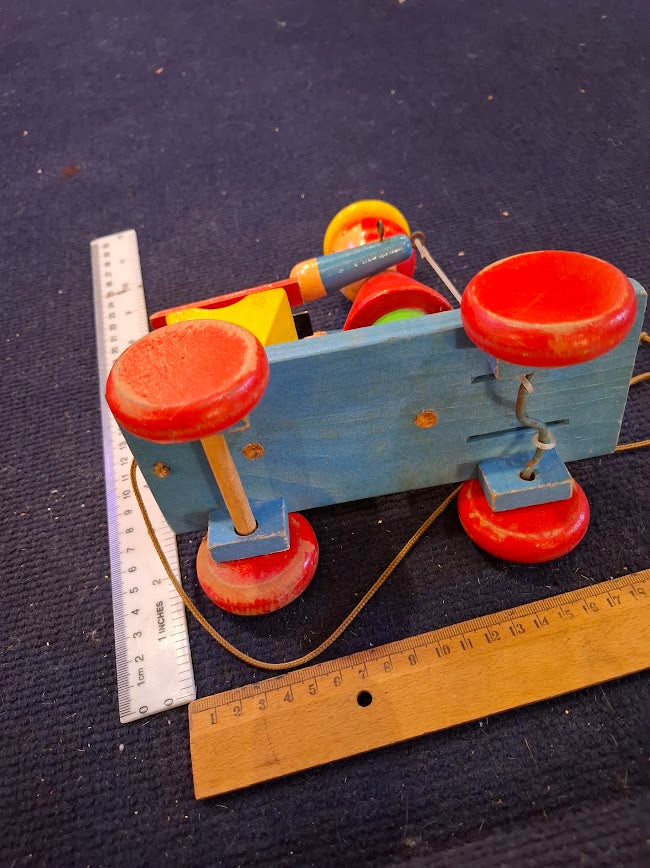 Vintage wooden pull alone clown toy [GAM10377]