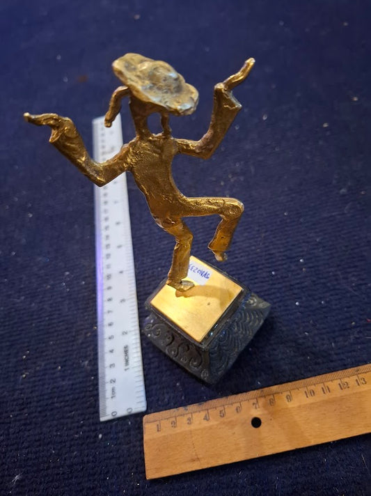 Dancing religious Jewish bronza figurine [JUD10233]