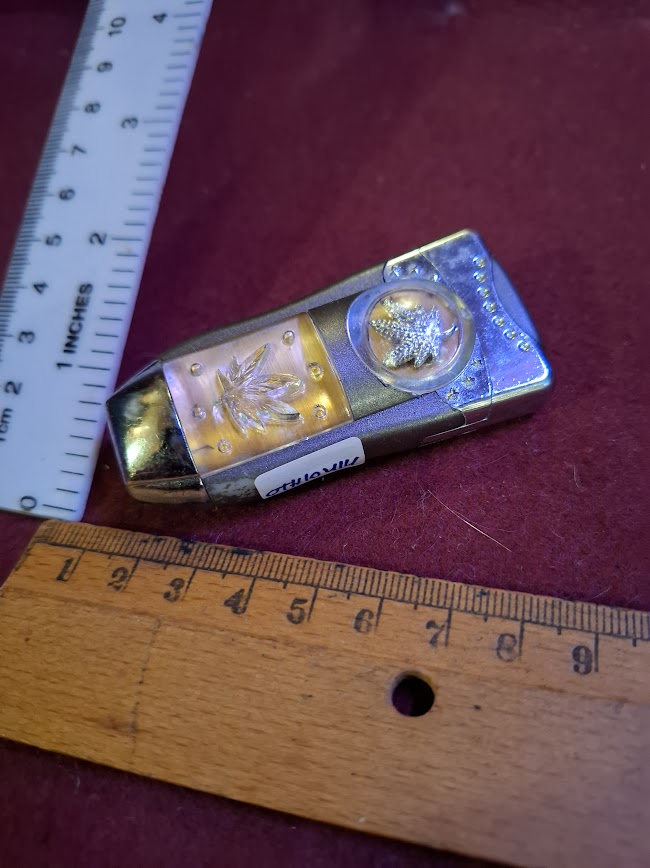 Vintage Lighter - Marijuana Plant Symbol [OTH10414]