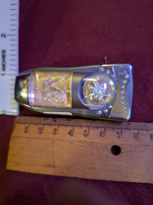 Vintage Lighter - Marijuana Plant Symbol [OTH10414]