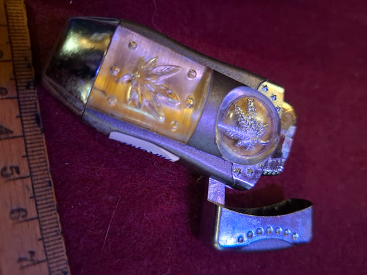 Vintage Lighter - Marijuana Plant Symbol [OTH10414]