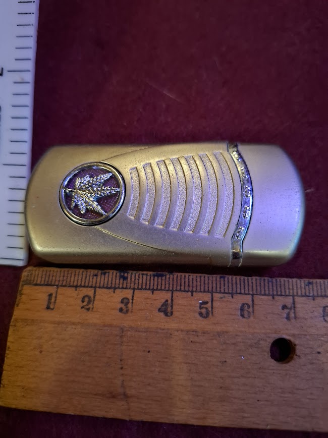 Vintage Lighter - Marijuana Plant Symbol [OTH10417]