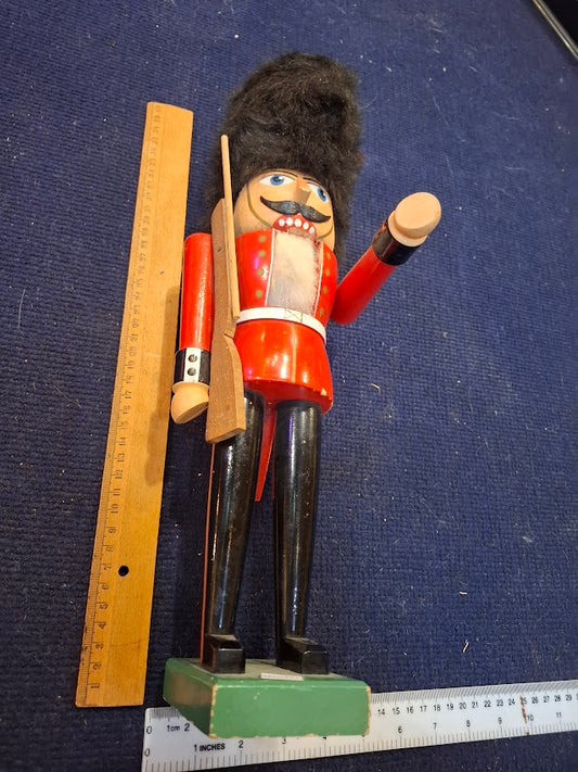 Vintage wooded nutcracker british soldier decor doll [ART10297]