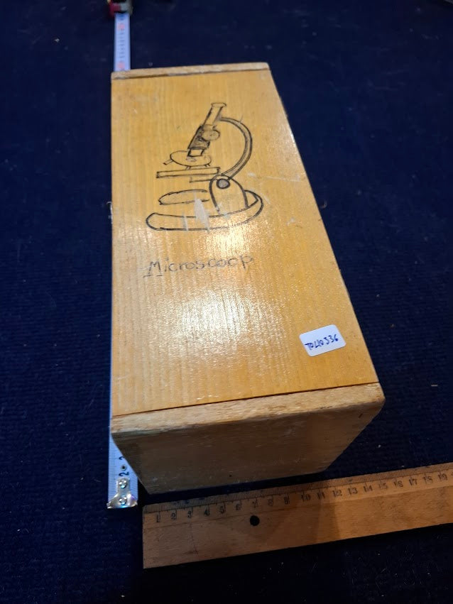 Vintage Microscope [TOL10336]