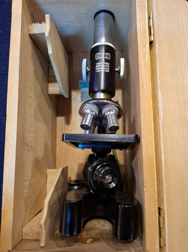 Vintage Microscope [TOL10336]