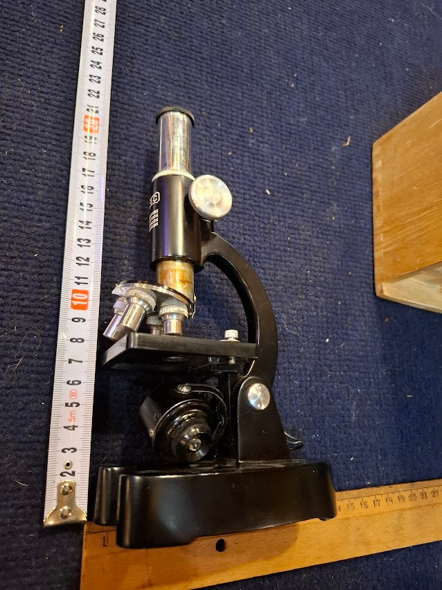 Vintage Microscope [TOL10336]