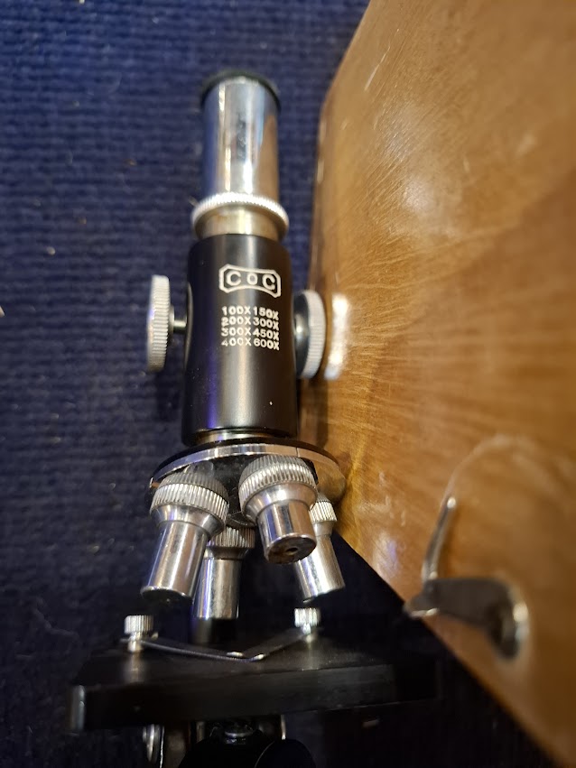 Vintage Microscope [TOL10336]