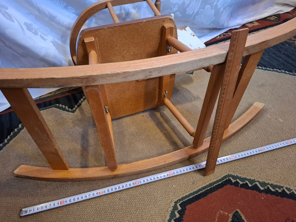 Vintage wooden rocking horse [GAM10382]