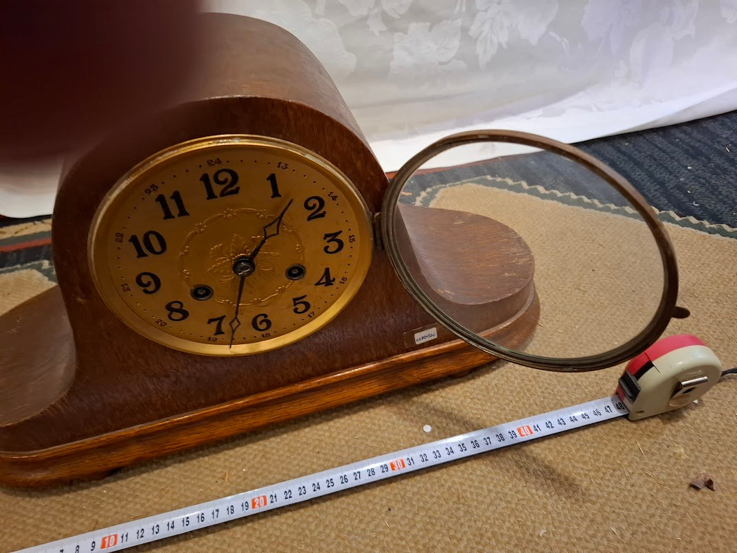 Antique wooden mechanical desk clock [CLK10376] *for Israel local market only*