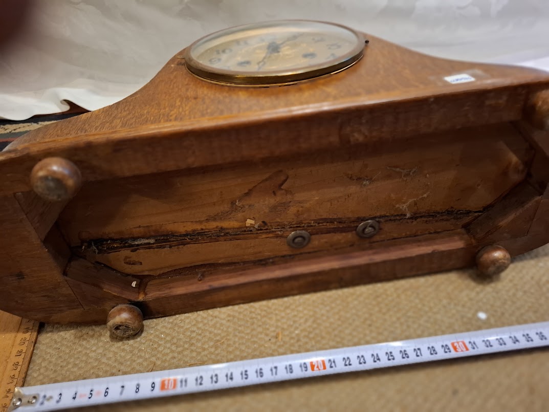 Antique wooden mechanical desk clock [CLK10376] *for Israel local market only*