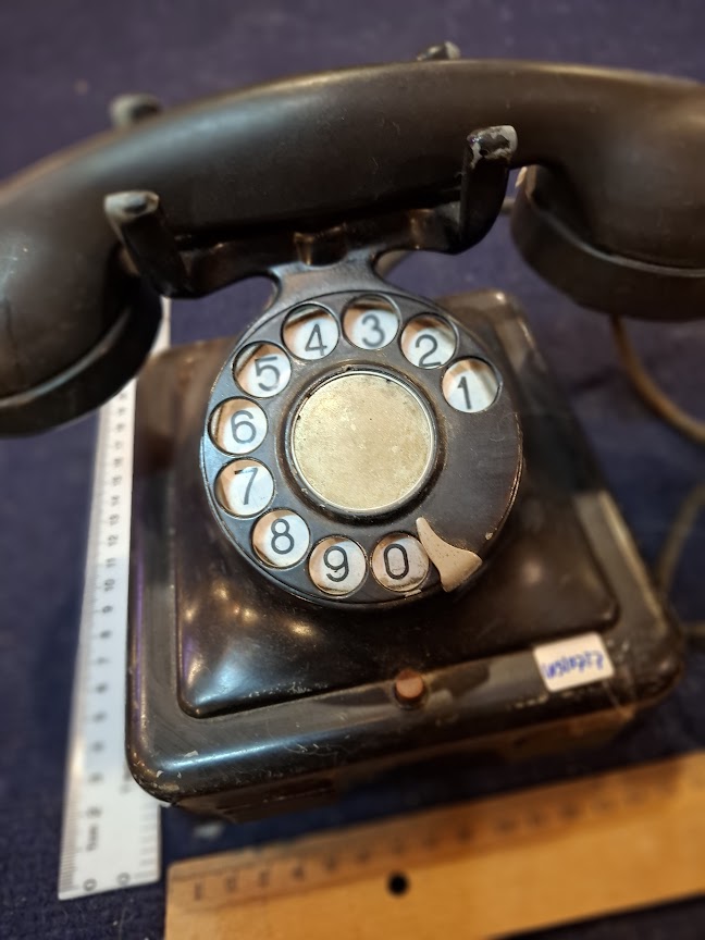 Old analog dial telephone [INS10737] *for Israel local market only*