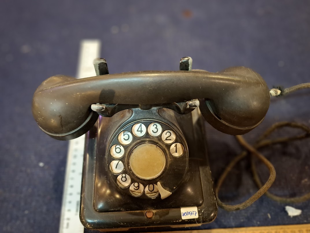Old analog dial telephone [INS10737] *for Israel local market only*