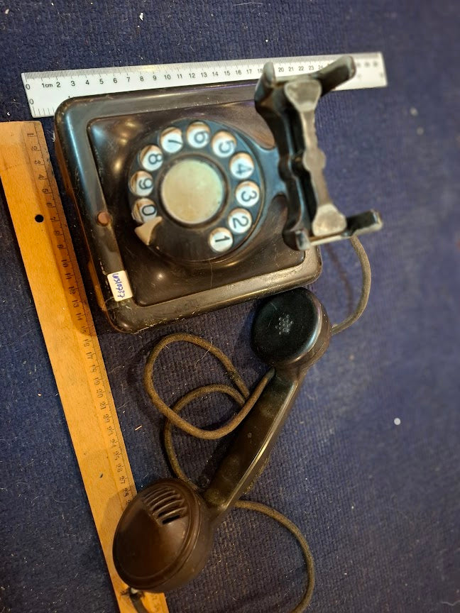 Old analog dial telephone [INS10737] *for Israel local market only*