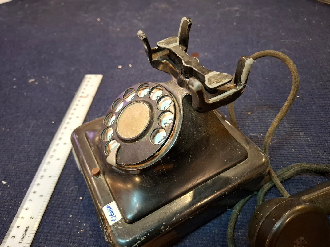 Old analog dial telephone [INS10737] *for Israel local market only*
