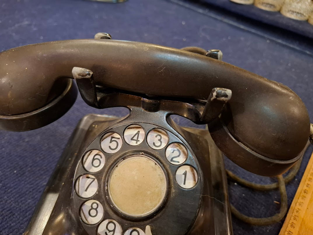Old analog dial telephone [INS10737] *for Israel local market only*