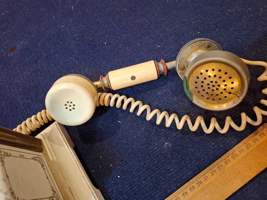 Old analog dial telephone [INS10738] *for Israel local market only*