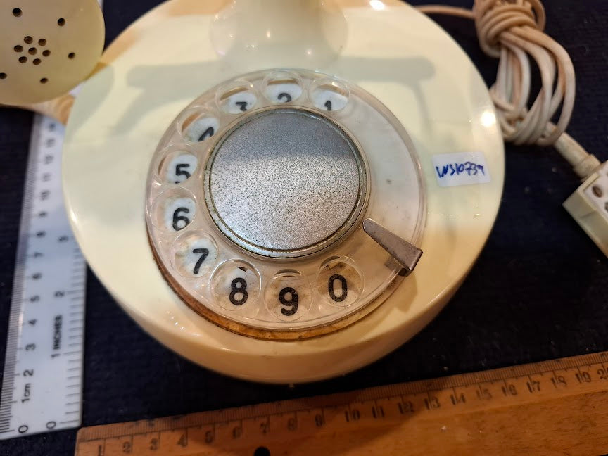 Old analog dial telephone [INS10739] *for Israel local market only*