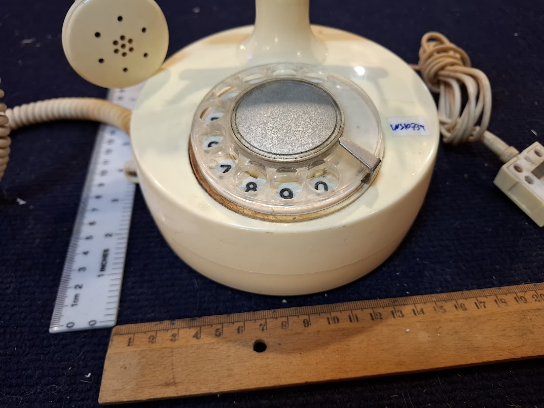 Old analog dial telephone [INS10739] *for Israel local market only*