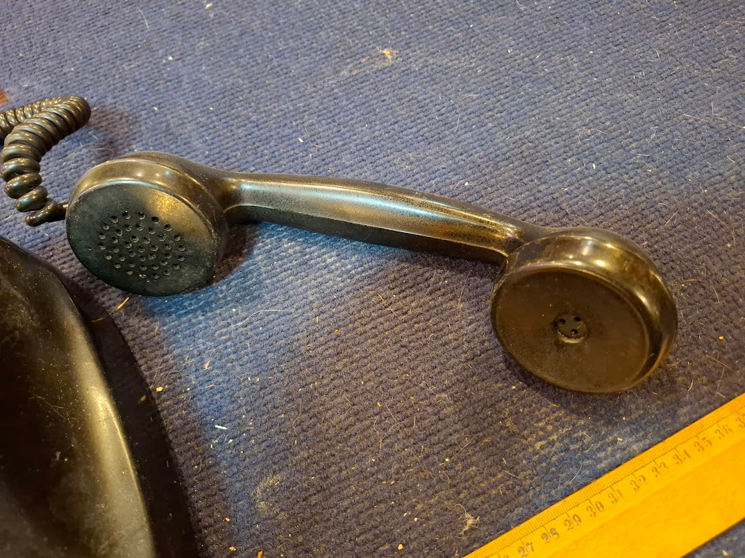 Old analog dial telephone [INS10743] *for Israel local market only*