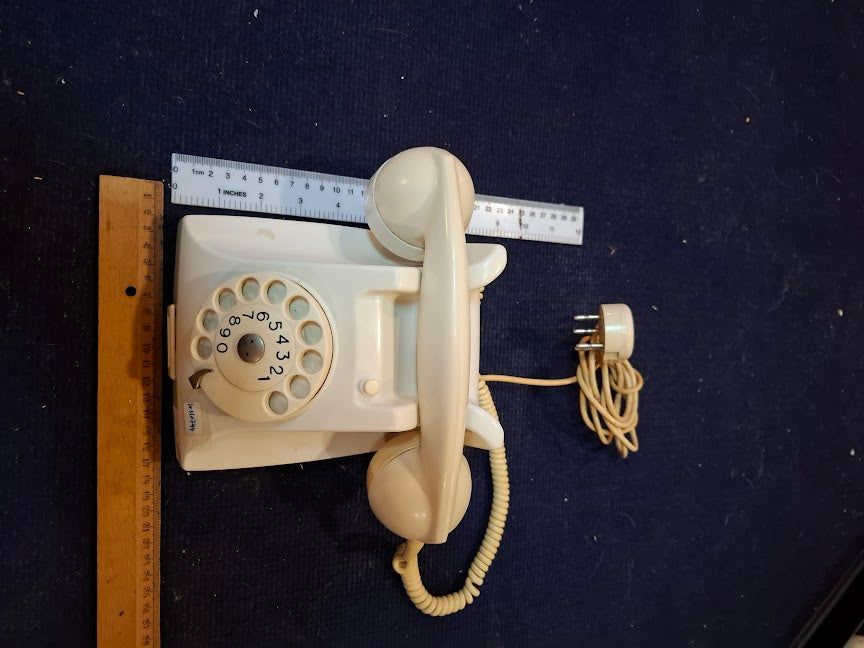 Old analog dial telephone [INS10744] *for Israel local market only*