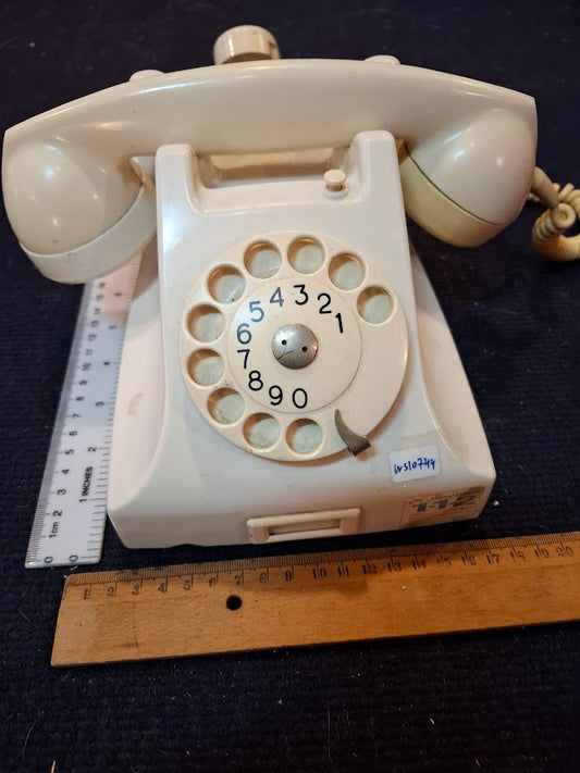 Old analog dial telephone [INS10744] *for Israel local market only*