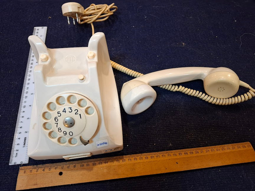 Old analog dial telephone [INS10744] *for Israel local market only*