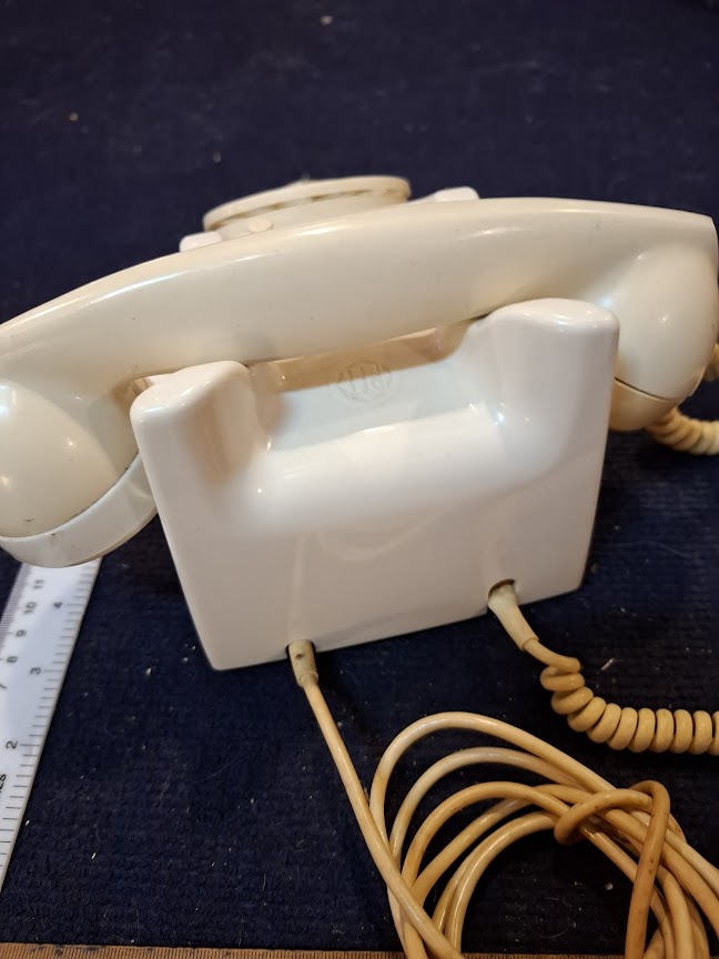 Old analog dial telephone [INS10744] *for Israel local market only*