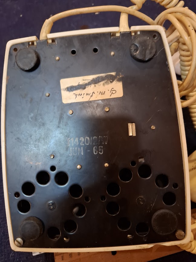 Old analog dial telephone [INS10744] *for Israel local market only*