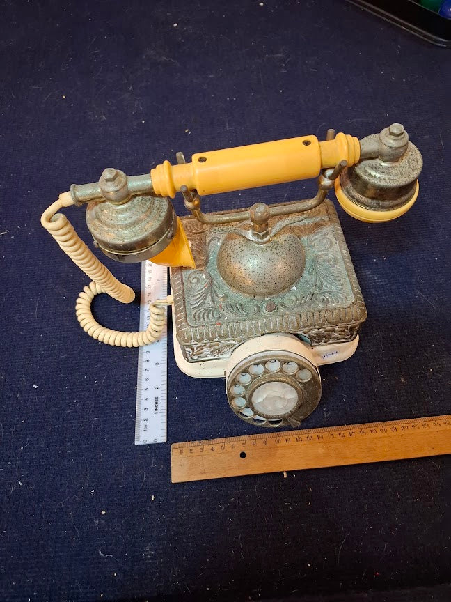Old analog dial telephone [INS10748] *for Israel local market only*