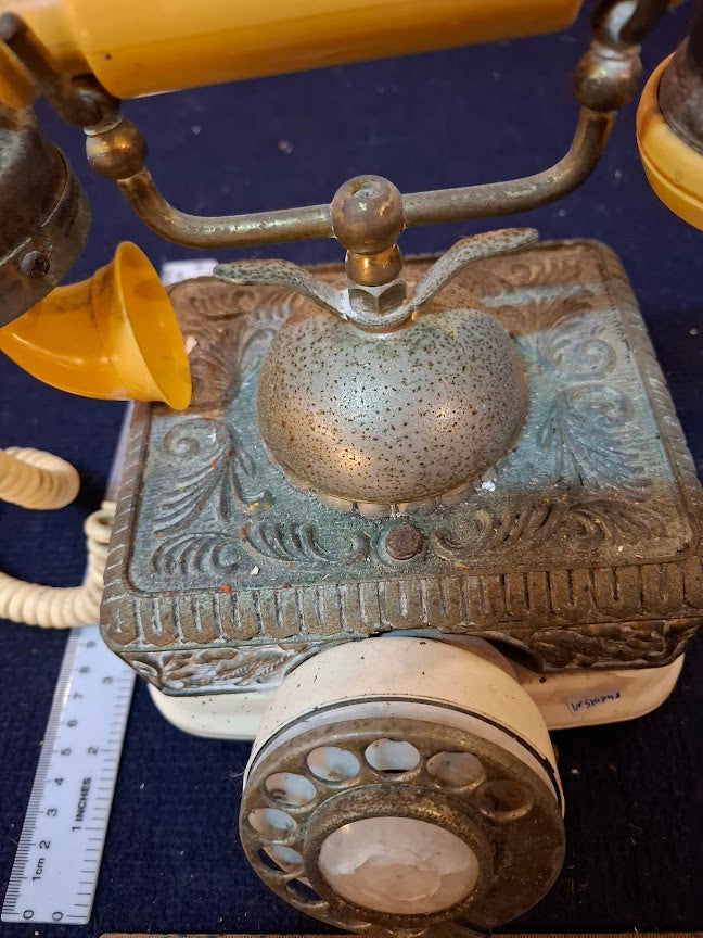 Old analog dial telephone [INS10748] *for Israel local market only*
