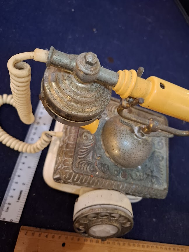 Old analog dial telephone [INS10748] *for Israel local market only*