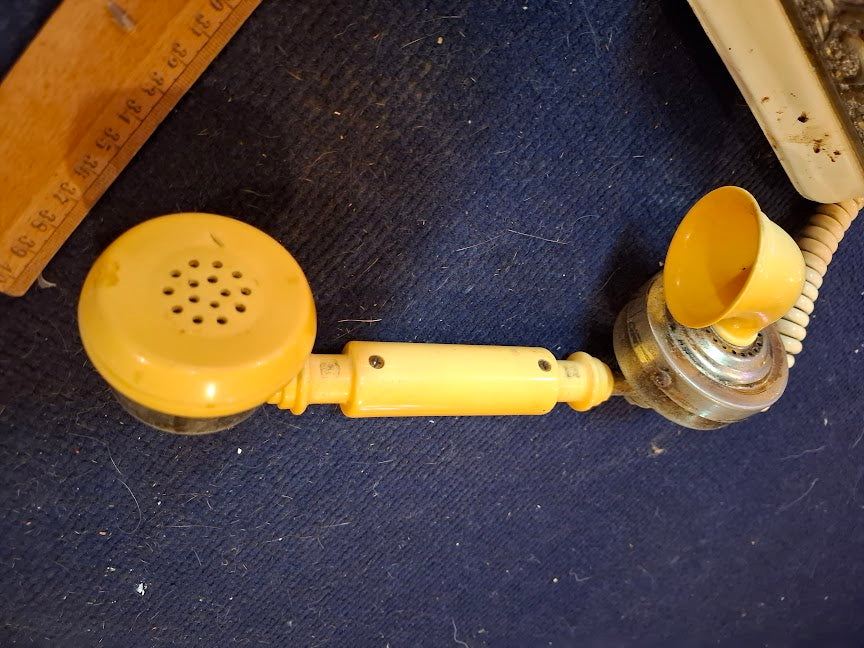 Old analog dial telephone [INS10748] *for Israel local market only*