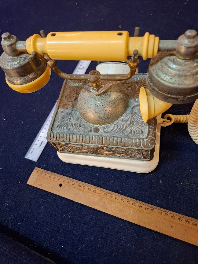 Old analog dial telephone [INS10748] *for Israel local market only*