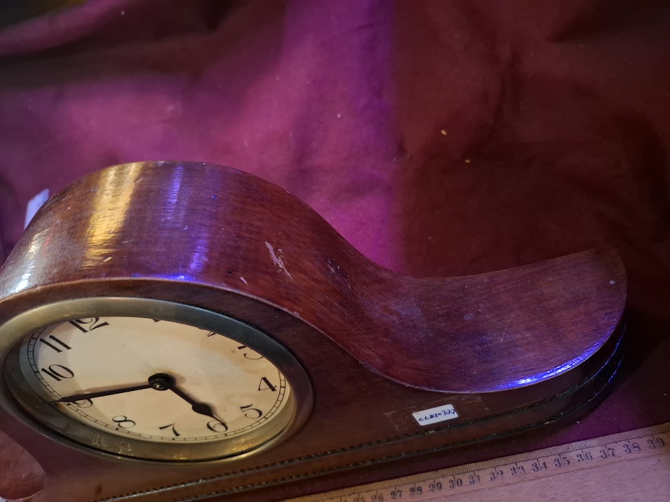 Antique wooden clock [CLK10377]