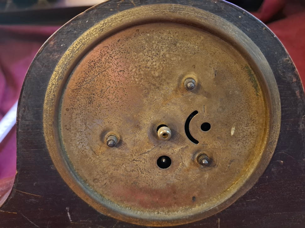 Antique wooden clock [CLK10377]