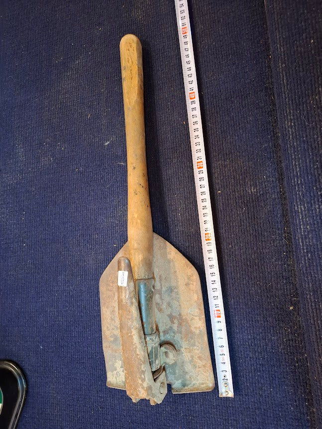 Old folding military shovel [MIL10188]