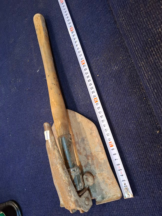 Old folding military shovel [MIL10188]