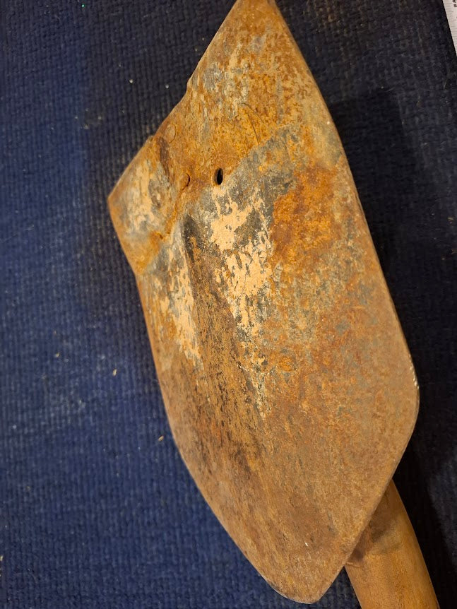 Old folding military shovel [MIL10188]