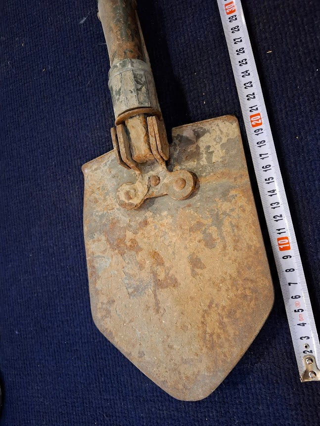 Old folding military shovel [MIL10188]